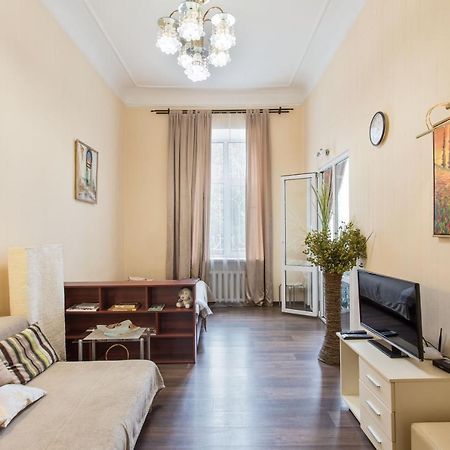 Apartments Opposite Shevchenko Park 敖德萨 外观 照片